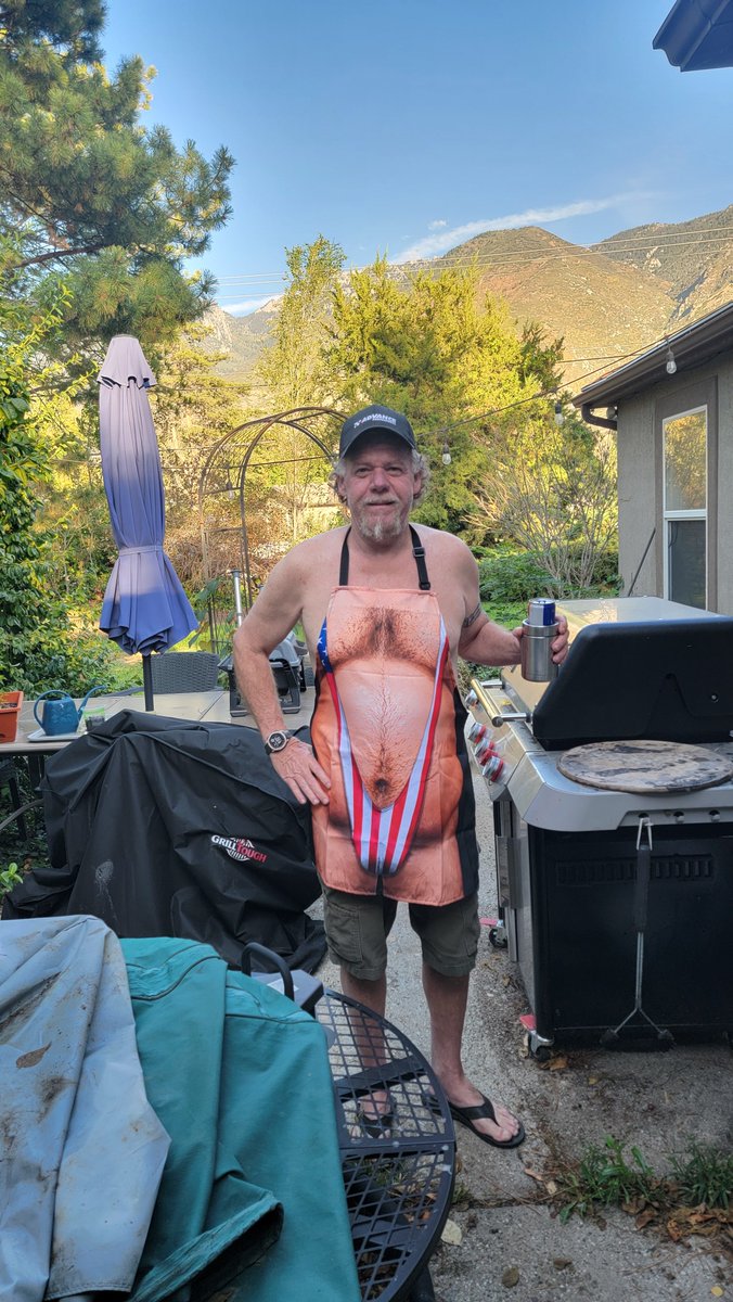kentdubya's tweet photo. Burgers are almost done,  who's up for one? https://t.co/3lYptdc9YA