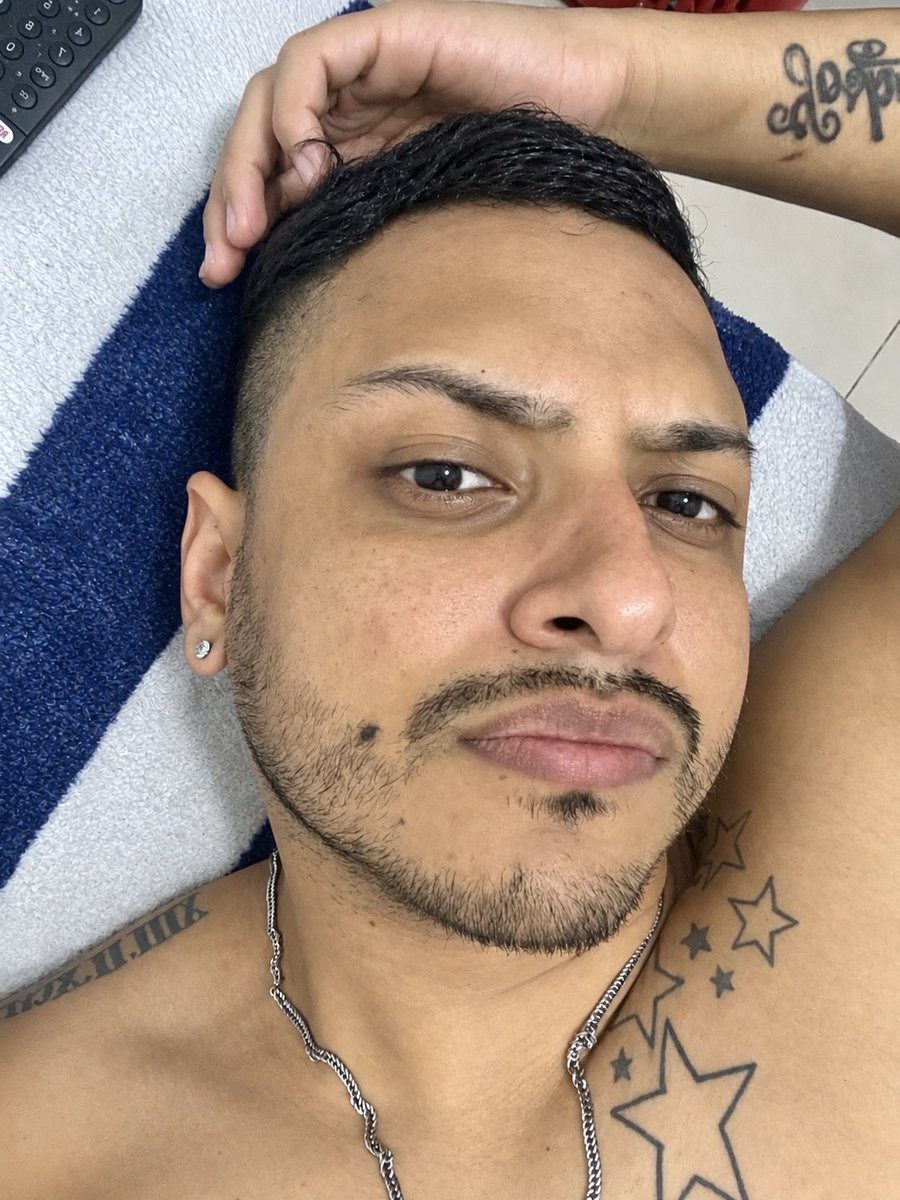 Myosberr's tweet photo. Sábado en 🏠 💤y ustedes que? https://t.co/7sKNtXaJrX