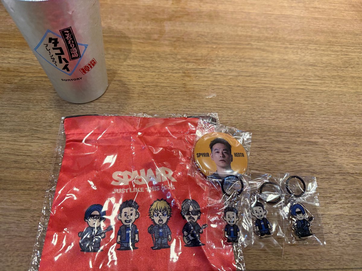 SATCHAN_0621's tweet photo. JLT2026！！！🦁
楽しかった〜！

入場前は雨でいけるかSPYAIR状態でしたが、なんとか！！！笑
JLTは雨が似合うんだ！笑

Vリーグの曲決まりました！って発表された時、ウルッときた！
よかったなぁ〜って！

何より、チケットをお譲り下さった方に感謝いたします！！！
ありがとうございました🤍 https://t.co/gKHO1mfiKM