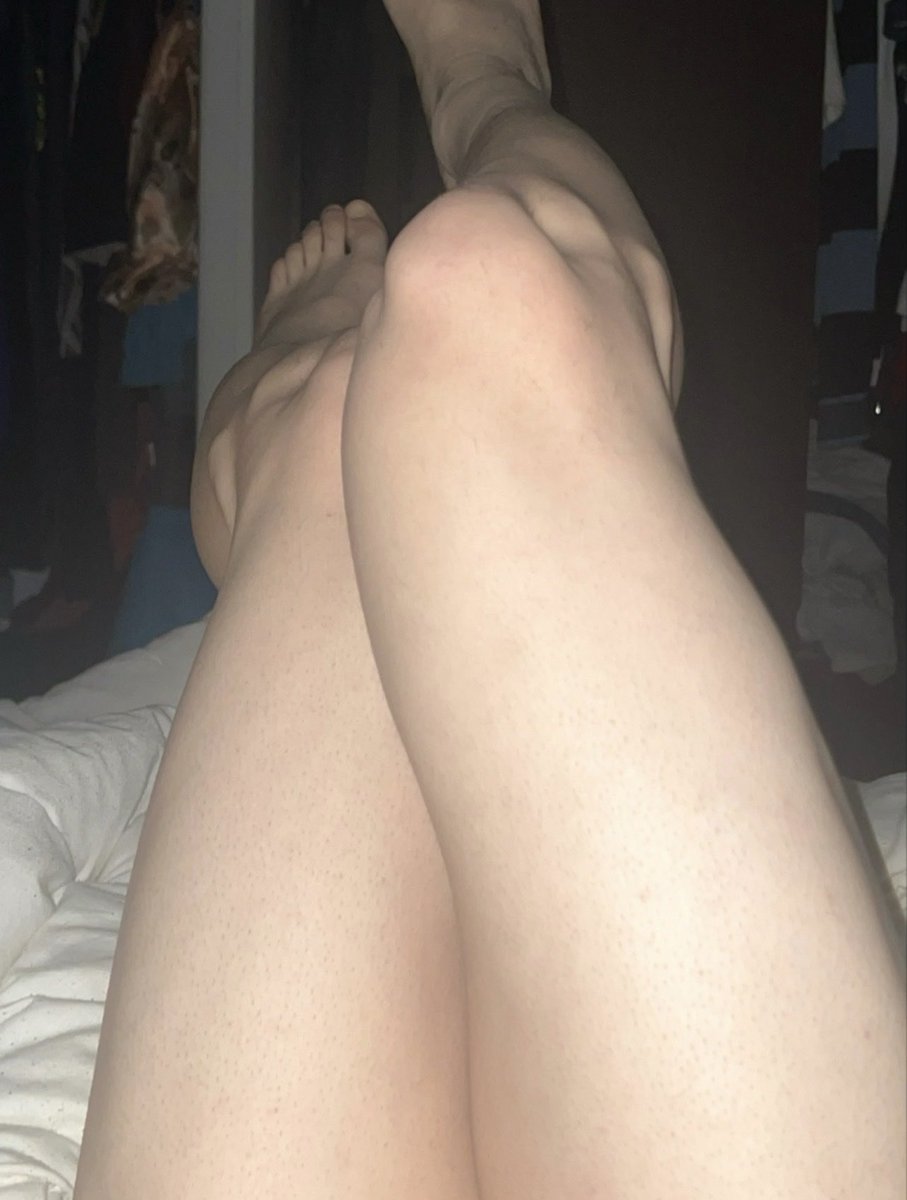 cuwiousfem's tweet photo. take advantage of me 🙈 #femboy #twink #gay https://t.co/Ow48MM7Aul