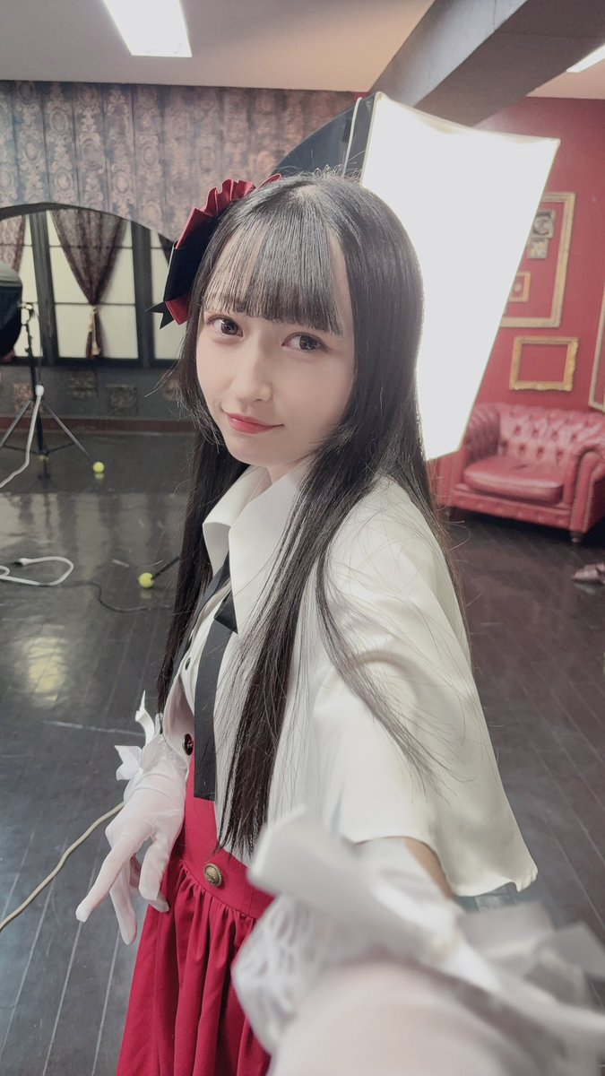 yukimiOUAT's tweet photo. まだまだ予約申込待っておりますよ🎶
ちなみにこの写真二枚とも私のロック画面になっております。
ええ、もちろん。

可愛い写真撮れますよ💕 https://t.co/1pEICtQYsm