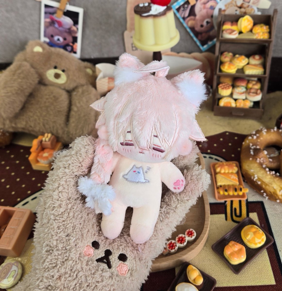X_XoX_XoXX's tweet photo. 先日新しい子が立ち上がったのでご紹介を…！
うたたね&amp;にどねです～(水色がうたたね、ピンクがにどね) https://t.co/uzjWkS8EXk