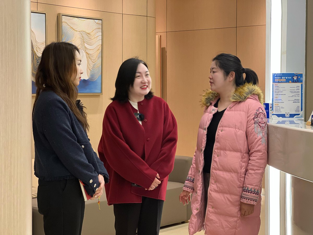 fywywgu2j's tweet photo. Today I got to collaborate with amazing partners 俪欣, 徽 u0026 聪 on a small creative project — great energy, even better results!， https://t.co/4xbBXIQJJ9