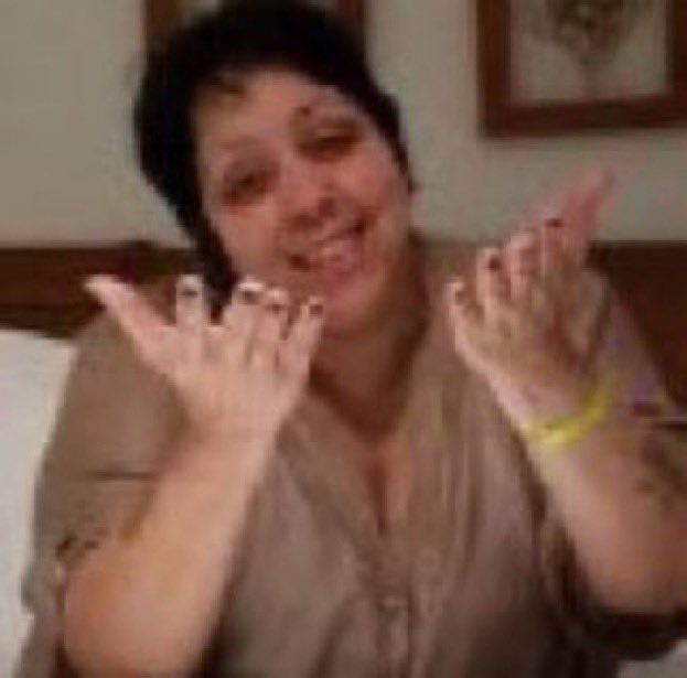 ennzo_on's tweet photo. hj me senti uma pessoa péssima pq percebi que passei mais de 20 minutos vendo shorts, bendito vício em telas 💔 https://t.co/EVpvYuHBRs