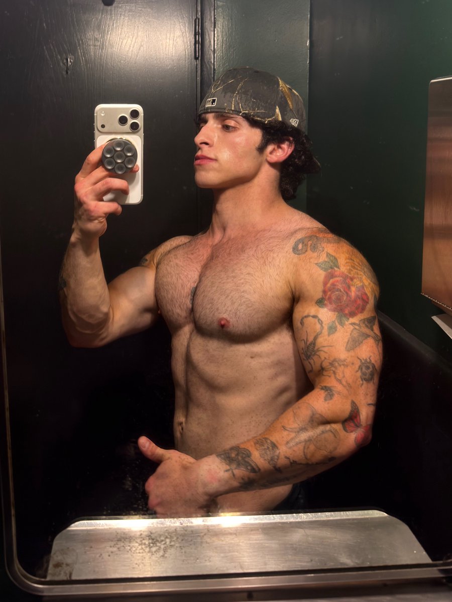tytyxalt's tweet photo. sweet dreams 😴 #gay #men #hairy #onlyfans #gayporn #porn https://t.co/s6dIvnNFeh