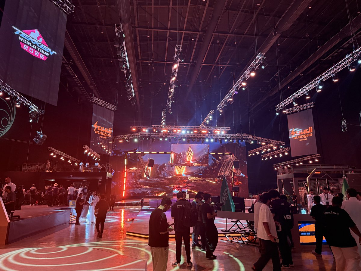 Gliimmer_'s tweet photo. What a night… 
I still hear the crowd cheering, and I still remember the exact feeling while playing on the big stage. I had so much fun today and met so many people I look up to, it’s definitely a day to remember and a serious milestone! Will try to keep it up and do better! 🌸 https://t.co/sPSzFykkdb