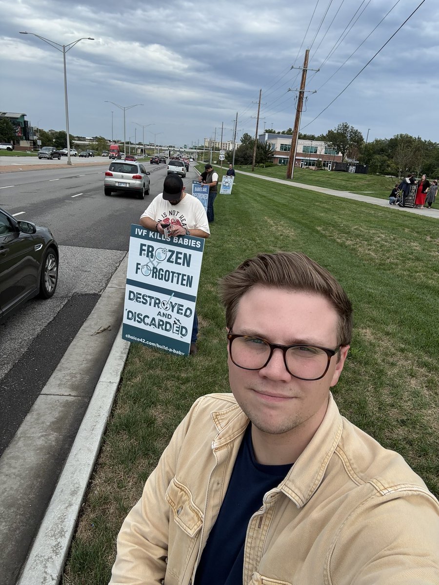 sfaku_'s tweet photo. Did the work of abolition today in Overland Park with @AIMKS_2411 

Abortion is child sacrifice.
So is IVF.
Christian, don’t be a hypocrite. https://t.co/Azpctin7V4