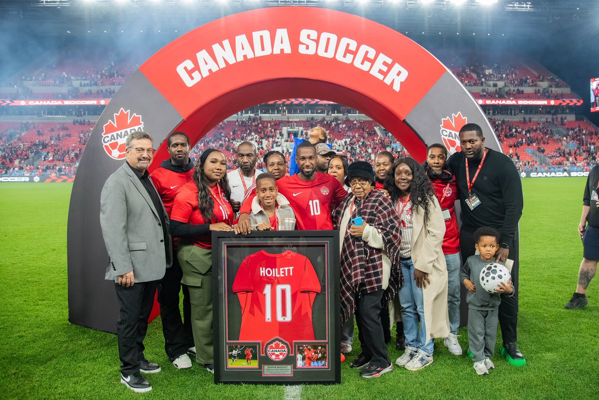 CANMNT_Official's tweet photo. Reminiscing on a great career, surrounded by all the people that made it possible ❤️

#CANMNT https://t.co/0tNVNTPI1V