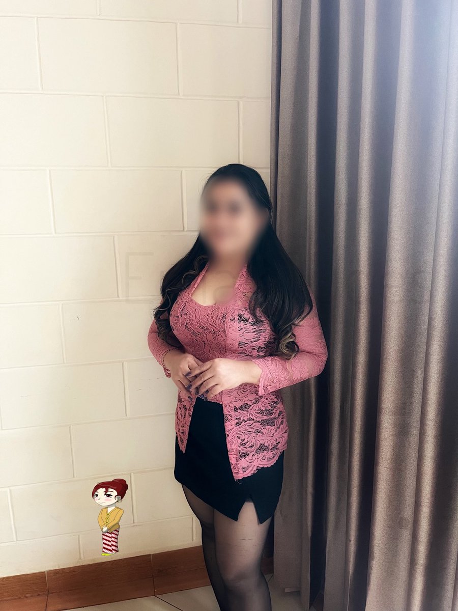 EmakkJudess's tweet photo. Beberapa perempuan pandai berpura2, bohong bilang sudah O padahal belum/tidak, hanya untuk menyenangkan laki2nya atau biar adegan lekas selesai 😄

Siniiii, Gowok’ akan ngajari kamu perihal rumah tangga &amp; masalah ranjang pd seorang laki2 🫶🏻
Tp mohon maaf hanya menerima 25+y.o yaa https://t.co/B5NkSNN3A1
