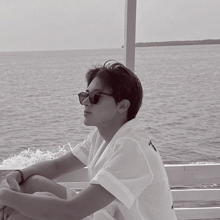 RayuSenja's tweet photo. 📍𝗧𝗵𝗲 𝗔𝗽𝘂𝗿𝘃𝗮 𝗞𝗲𝗺𝗽𝗶𝗻𝘀𝗸𝗶 𝗕𝗮𝗹𝗶
Sunday, 27th September 2026 | 09.00 AM

Just a little beach time before heading back to Jakarta. 🏖️🌊 https://t.co/MH3AbnzBtp