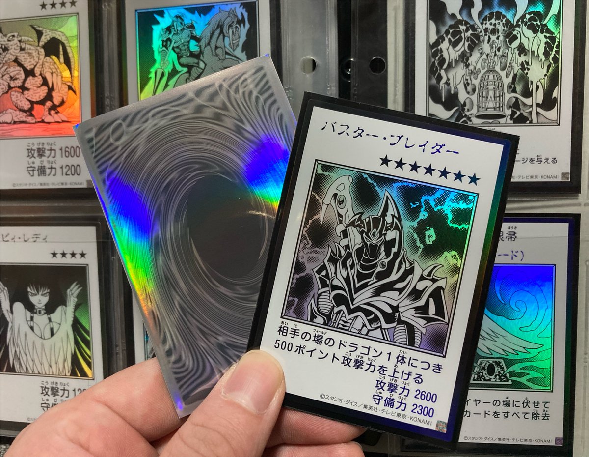 ImasTaigo's tweet photo. マンガスタイルのカード良すぎて安いやつだけ買い漁ってたんだけど、白黒のスリーブ売ってて似合いそうだなと思って勢いで買っちった✨ https://t.co/KurilPVFmS