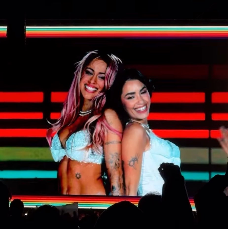 flikihada_'s tweet photo. VIVA EL POP, VIVA LALI Y VIVA TINI https://t.co/9gLv2lUtmd