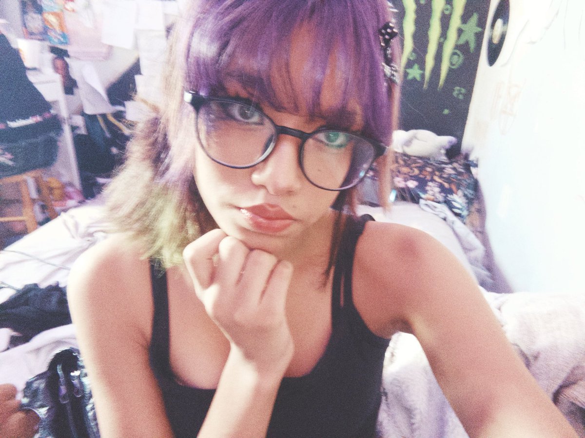 dolli2cool's tweet photo. New hair how are we feeling😳 https://t.co/lLMOIt1SkF