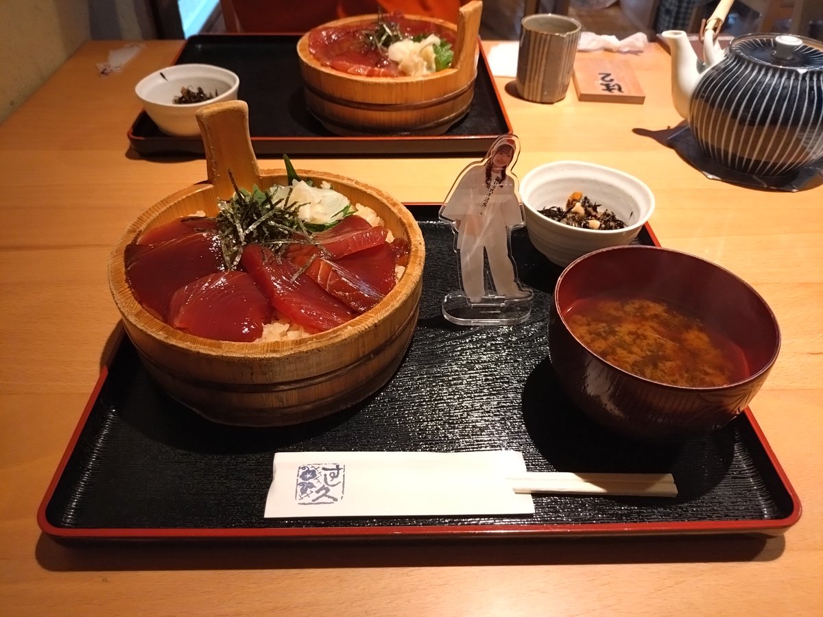 macnBIGLOVE's tweet photo. お昼ご飯は
すし久で
てこね寿司をいただきます🍣
#伊勢鈴蘭
#アンジュルム
#おいないさ伊勢
#すし久 https://t.co/nxaA3Q94e9