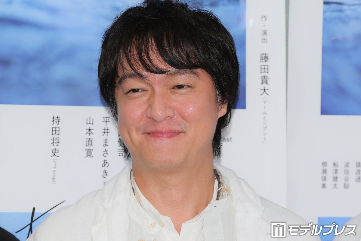 modelpress's tweet photo. SUPER EIGHT丸山隆平、WEST.活動終了に思い
今後の活動にエール【舞台「water」】
https://t.co/vjisfw6Fbr

「年齢を重ねていったら、きっといろいろなマインドとか考え方とか性格も変わって、どこかで合流するってこともあるかもしれない」とコメント。「期待させてるみたいな感じになったら申し訳ないですけど」と前置きしつつ、「僕らもそれぞれ旅立っていったメンバー、袂を分かつメンバーのこととかも何かで見て、活躍してるなとか。朝ドラ決まったね、（錦戸）亮ちゃん（笑）」と話していた。