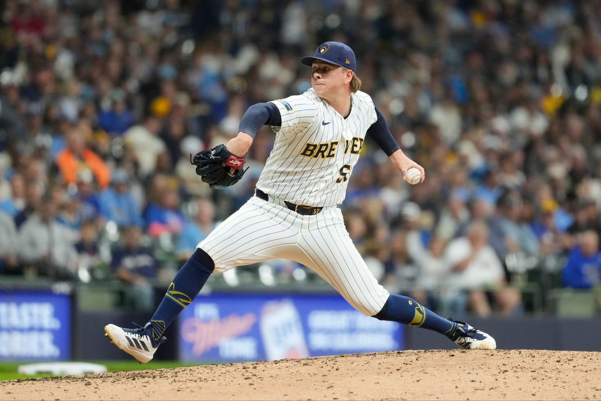 Brewers's tweet photo. Enjoying the ride https://t.co/GYOkUB0goP