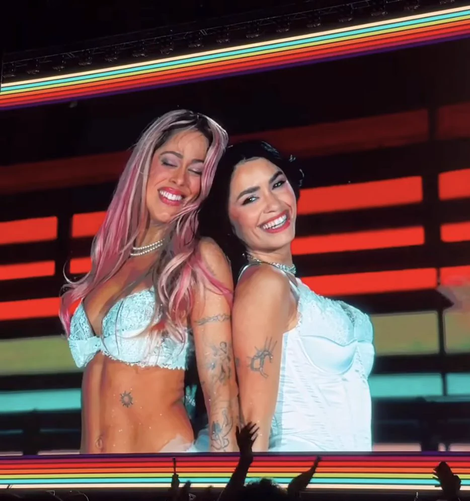 emi on X: "Hoy LALI y TINI hicieron historia en River. Se cerr&oacute; la grieta.  Abran paso porque nadie las para." / X