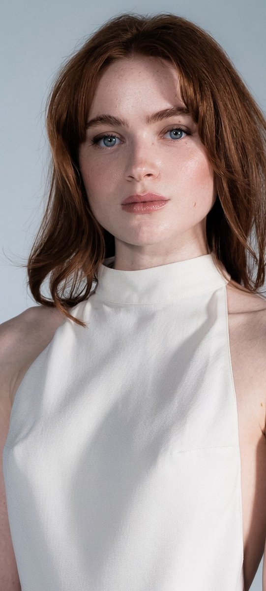 imani099's tweet photo. Sadie Sink in White is Awesome 🥰😍 https://t.co/NgxwQkykER