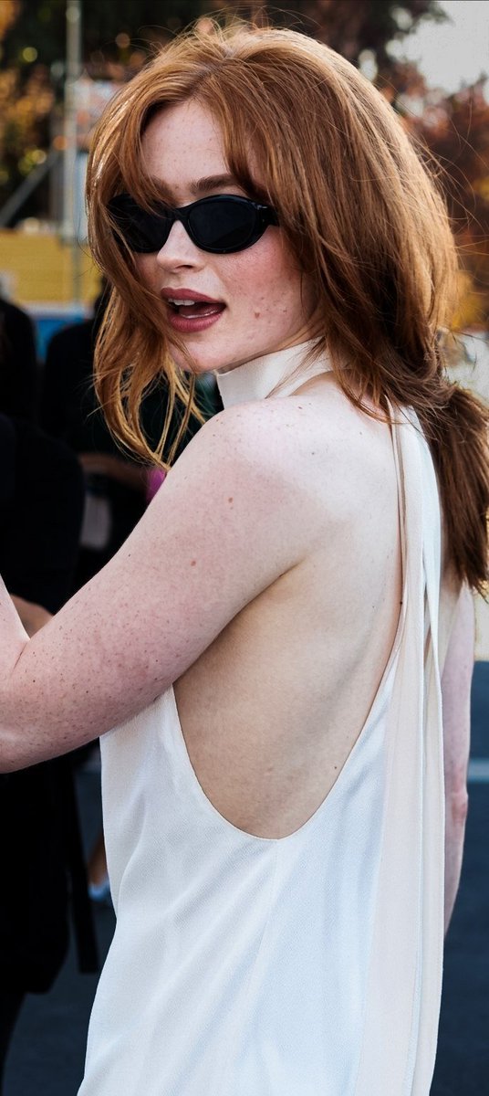 imani099's tweet photo. Sadie Sink in White is Awesome 🥰😍 https://t.co/NgxwQkykER