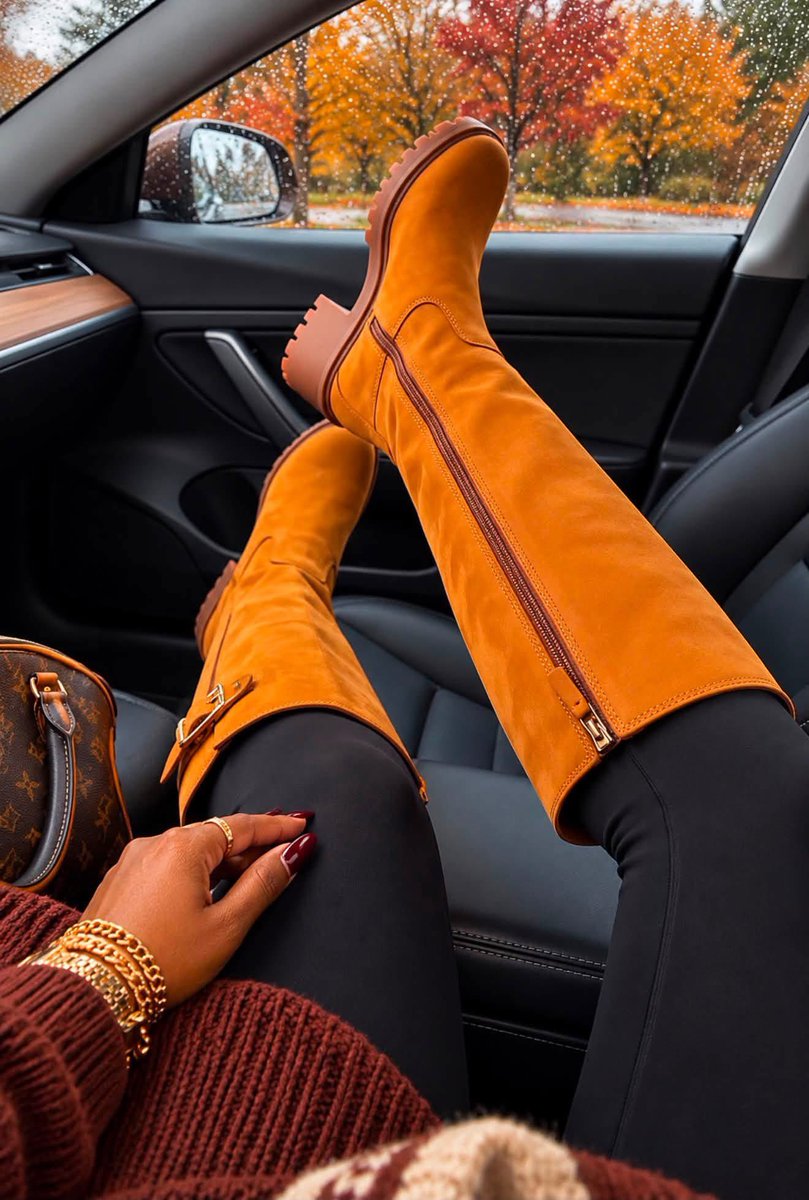 favscorpioooo's tweet photo. Okaaay Timberland 😮‍💨 🍂🤎😍😩 https://t.co/DrCbaEspkQ