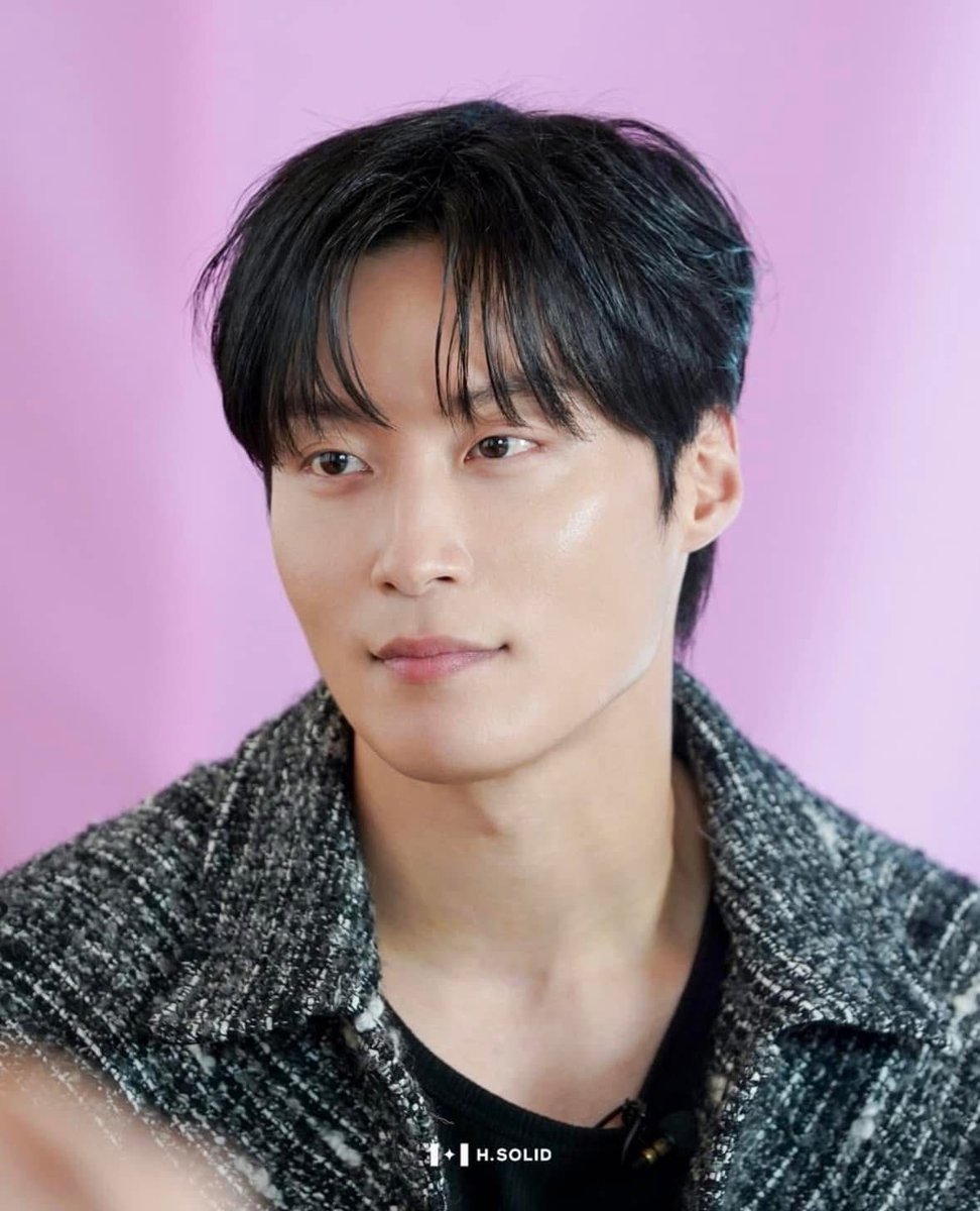 forHeoNamjun's tweet photo. I’ve been watching kdramas since 2015 and fell into too many k-actor rabbit holes since, but Heo Namjun is a whole different breed help-

He isn't just a phase—he is my ultimate endgame rabbit hole!

#HeoNamjun #허남준 https://t.co/tM6TsaSK7L