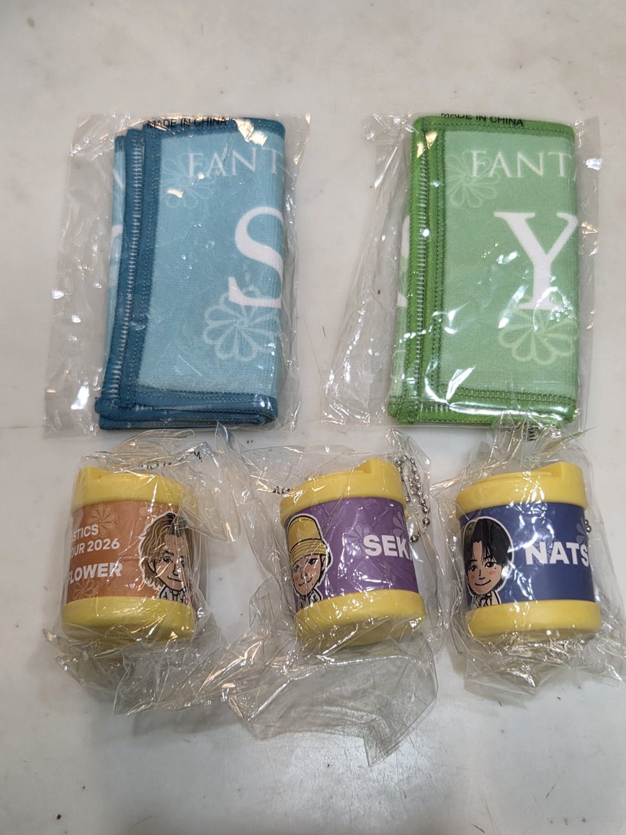 nnkk120599's tweet photo. FANTASTICS  SF BOT HIGH&amp;LOW  ガチャ フォトカ交換

【譲】世界　佐藤大樹　澤本夏輝　瀬口黎弥　堀夏喜　八木勇征　中島颯太

【求】木村慧人　(SF第2弾ミニアクスタ優先)　異種可

本日代々木で交換可能な方ご連絡お待ちしております。 https://t.co/F0ZIR44RHN