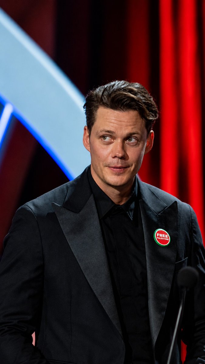 ericdravenscrow's tweet photo. He never disappoints, look at him being more vocal about Palestine than most celebrities when he doesn't even have social media 🇵🇸 We love you Bill Skarsgård 🫶🏻 https://t.co/aYprzVdx4O