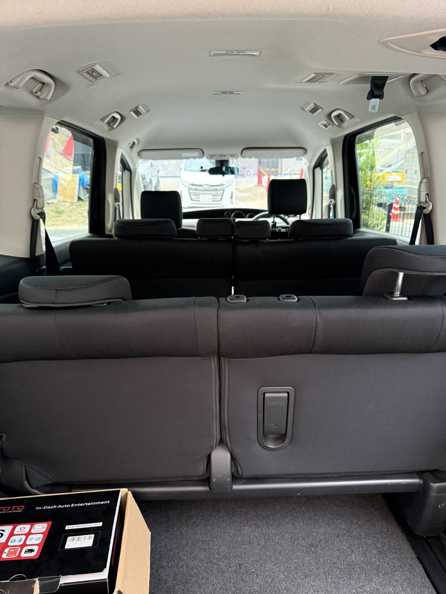 MicasaTrading's tweet photo. ビアンテ　スカイアクティブ　グランツ
車検1月まで！13.2万キロ
8人乗り
左右電動スライドドア、バックカメラ、ディスプレイオーディオ
割と綺麗で良いですね。
子育てからトランポまで！
車内移動が楽だとは便利

売れるまで足車に使いますかね
今年度税込30万円にて〜〜 https://t.co/gJRCcmr1tR