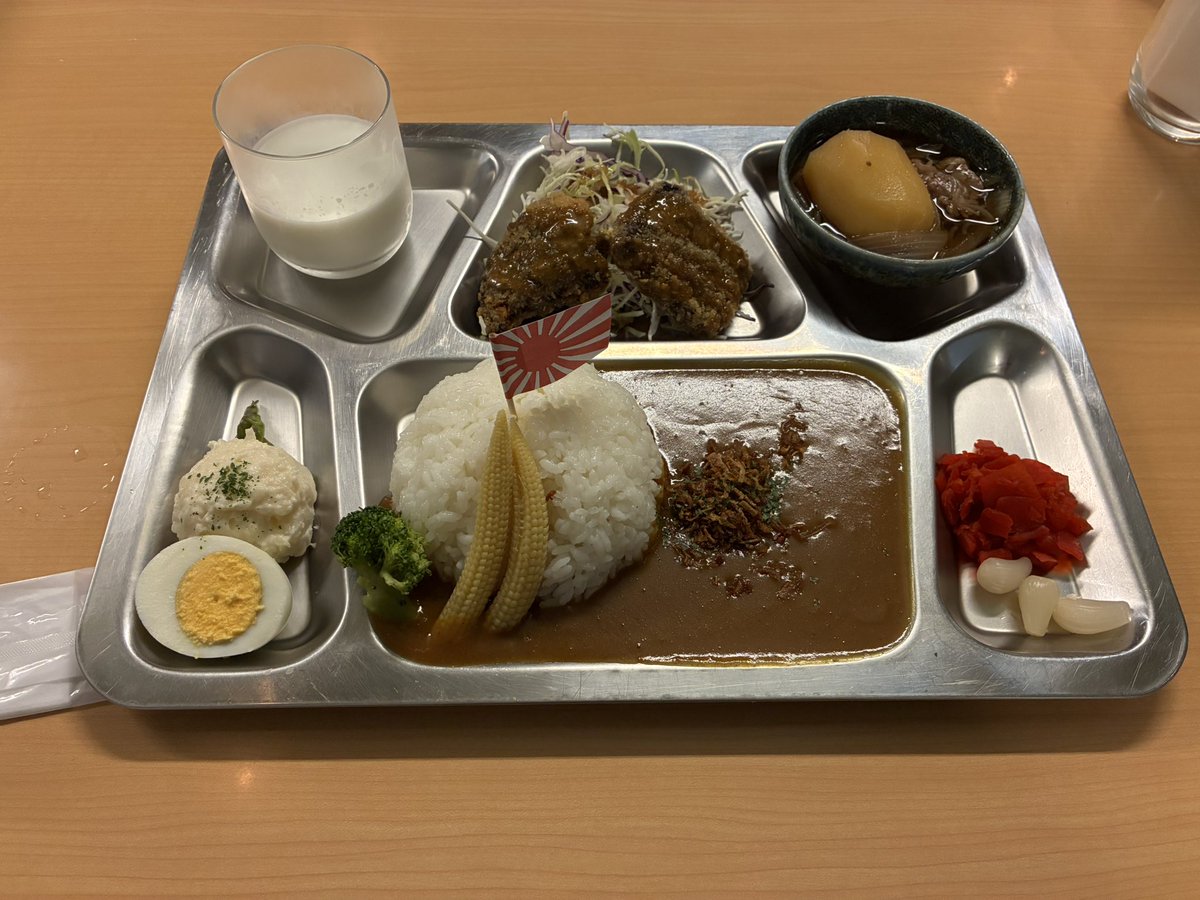lunaticdial's tweet photo. カレーを食したので帰るぞい https://t.co/L9XIHn7Xp5
