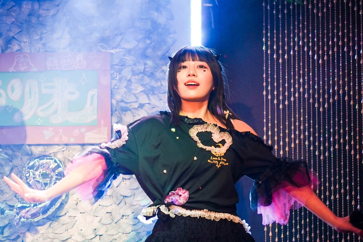 250R2's tweet photo. 2025.01.19 STAZIAでの ももち生誕祭にて
プラリオン ゆきち こと 白兎火ユキちゃん②

去年の1月の特別衣装での ゆきち。
この日の ゆきちを撮ってた人はあまりいなかったと思うので、いつか出さないととは思ってました。
今さらですが必要な人に届くといいなあ。

#プラリオン
#白兎火ユキ
#ゆきち https://t.co/AF0G8ZGkPh
