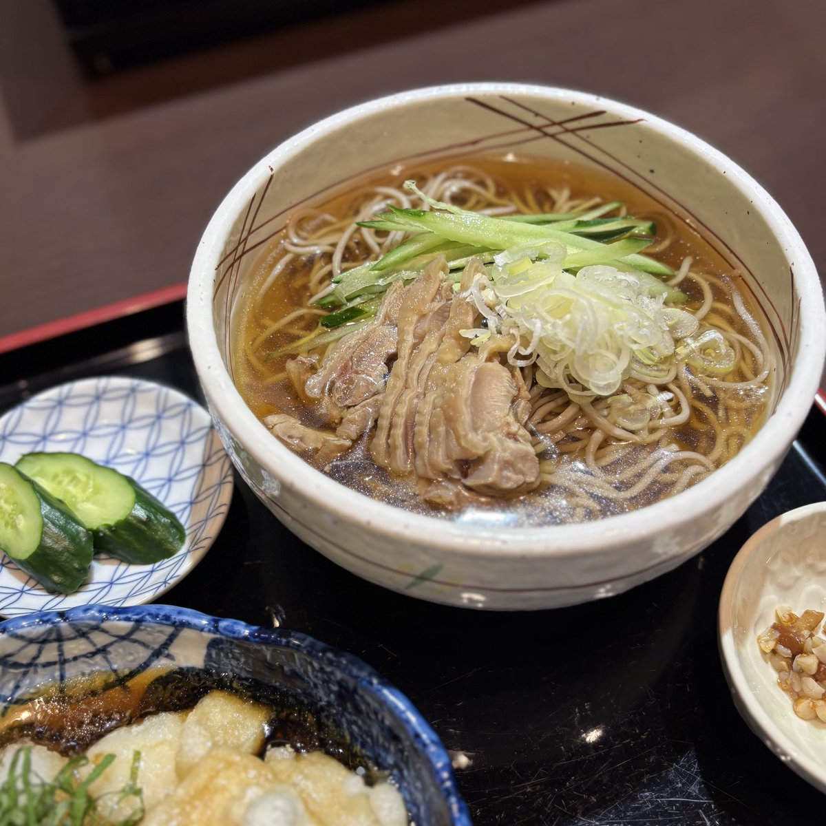 apricot0914's tweet photo. 山形の味をチャージ。
冷やし肉そば、初めて食べたけど美味しい😋 https://t.co/5MJCUM18fe