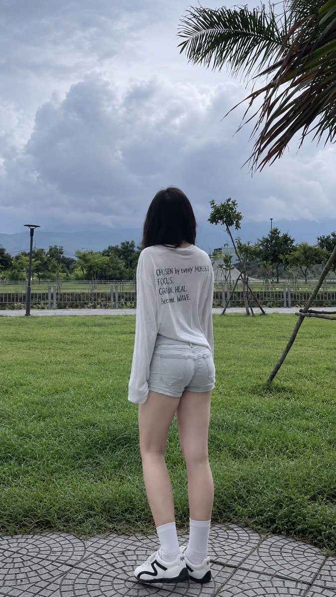 Lunasocute1's tweet photo. 🌤️ Chào buổi sáng thứ 2 cả nhà!

Tuần mới lại bắt đầu rồi 🌱

Chúc mọi người một ngày thật nhiều năng lượng, công việc thuận lợi và gặp toàn chuyện vui nha ❤️

Cùng nhau khởi động tuần mới thật tích cực nào! 💪🔥 https://t.co/Rljq0S5yop