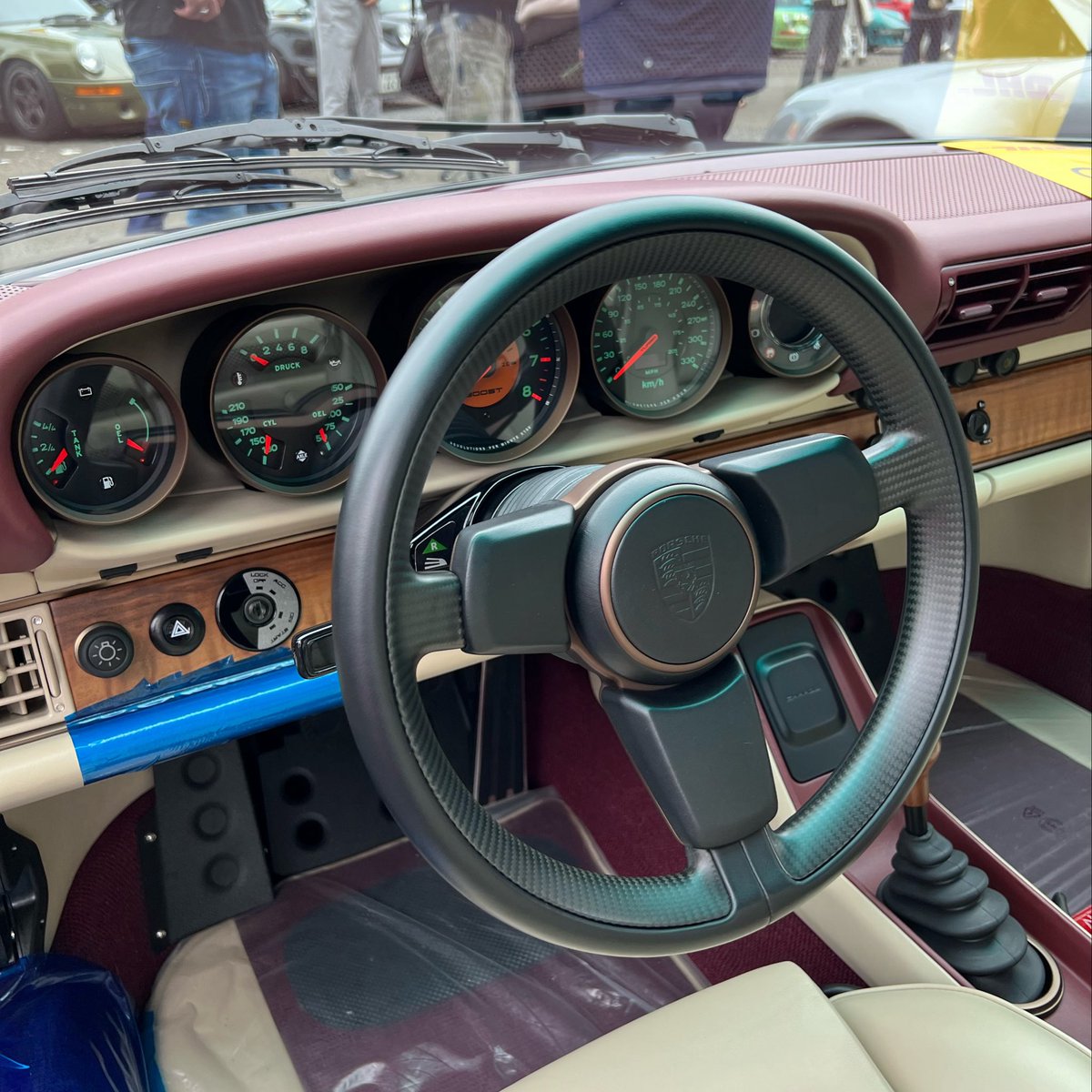Tabbys_Base's tweet photo. シンガーの新車の香りを致死量吸引してきた https://t.co/ngN0xcFUnb