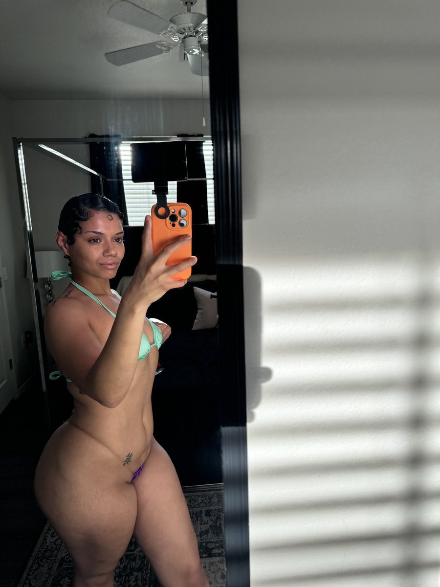 Theonlysafarii1's tweet photo. 2 new sales on my site 🩷
subscribe and see all the new content I’ll be adding tonight 💞 https://t.co/bG4zK3Zt9g
