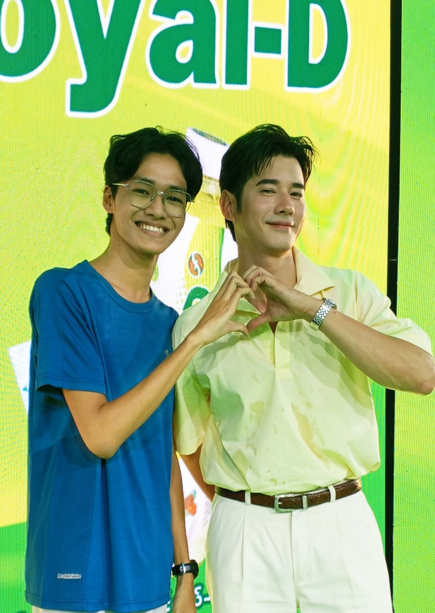 yeyintoobah's tweet photo. Still processing the fact that I actually met P'Oh yesterday at the Royal D event unexpectedly.😭🤍
It was such a short interaction, but definitely one I’ll remember.

#MarioMaurer #RoyalD #ThaiActor #มาริโอ้เมาเร่อ #CrazyLittleThingCalledLove https://t.co/NMZ5ce66CL