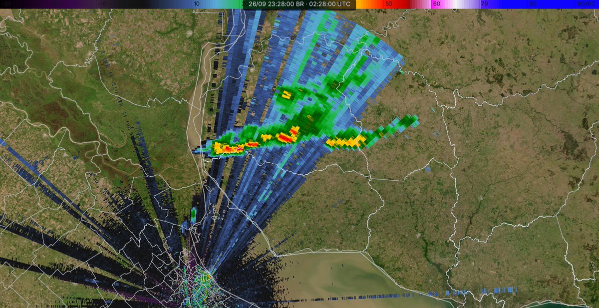 MetFloridaUy's tweet photo. Ahora fuertes tormentas de rápido pasaje afectan el dpto de Soriano , dicha inestabilidad se mueve hacia Flores . https://t.co/ZJM6npeJUD