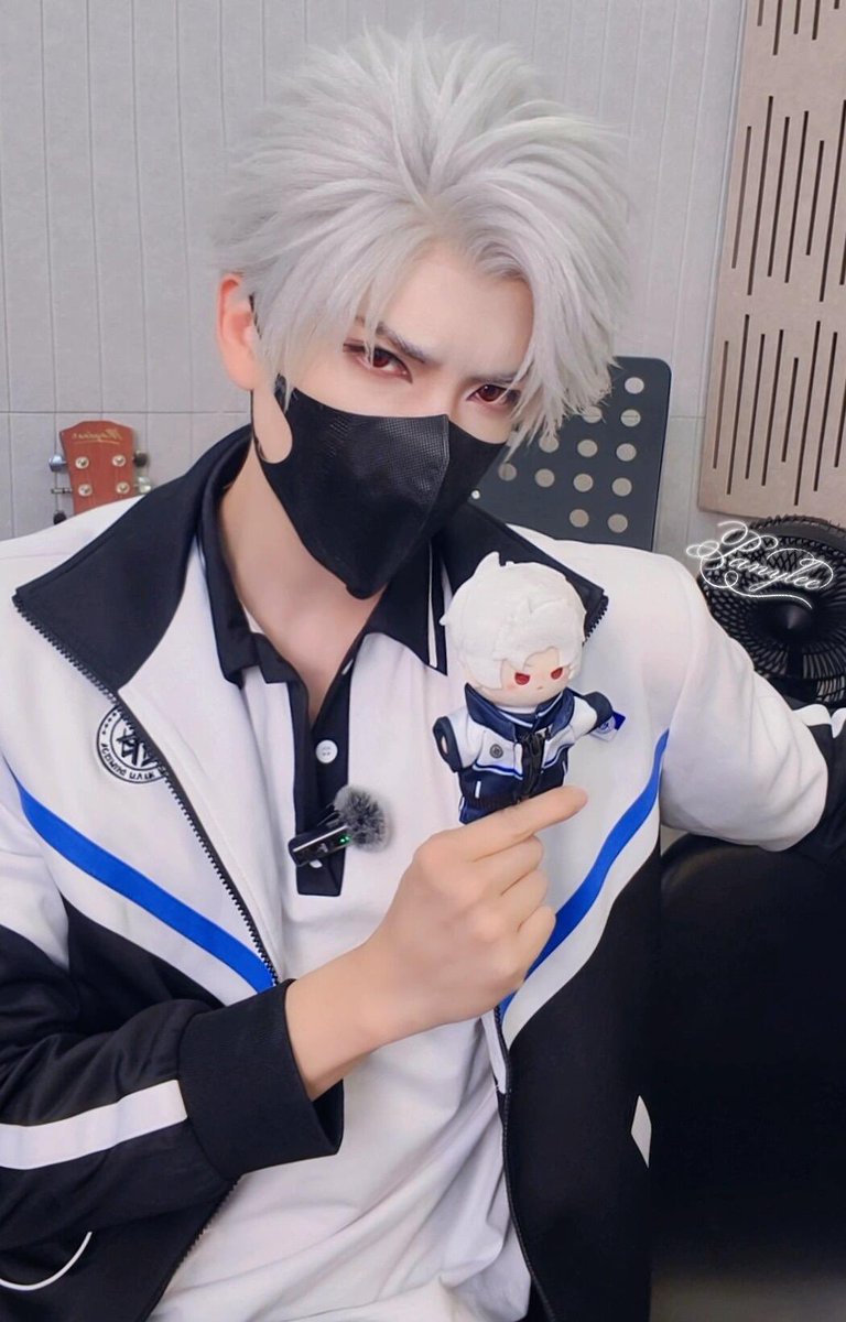 cdlalune's tweet photo. รุ่นพี่ไซลัส หล่อสุดๆ 🐦‍⬛💗 https://t.co/xtTJgfqS0J