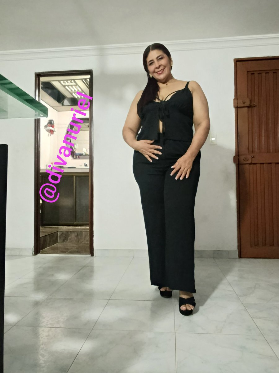 DivaNuriel's tweet photo. 🥰una salsita no está nada mal un besito mis más bellos seguidores 🥰😘😈 https://t.co/LqYmQ3NIOl