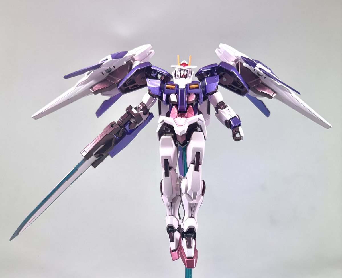 03gandamuEXIA's tweet photo. #この塗料使ってます 
トランザム塗装で大活躍するクリスタルカラーのルビーレッド。ただ大活躍しすぎて一体作るだけでも消費量がヤバい。 https://t.co/SiBjR2KMI4