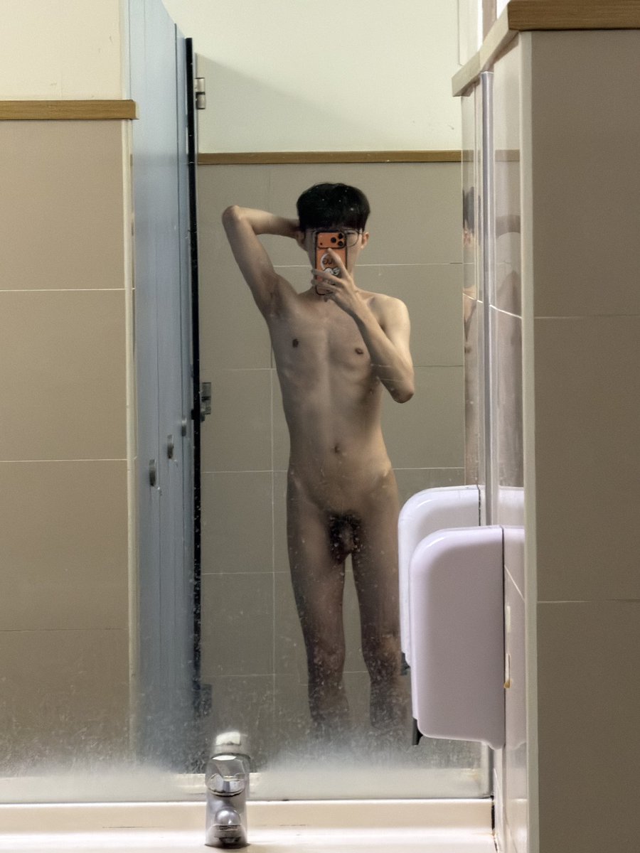 Eden17433's tweet photo. 公廁解鎖✅
超怕有人突然進來🥵
#野裸 #公廁 #야노 #게이 #노예 https://t.co/8btdj33GtD