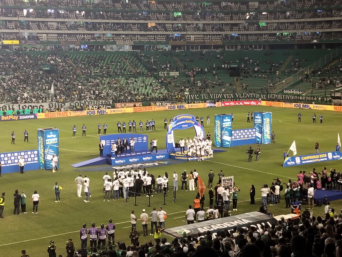Johan__8's tweet photo. GRACIAS MUCHACHAS! 
El escudo está por encima de todo. 
🇳🇬💚🇳🇬💚🇳🇬💚🇳🇬💚 https://t.co/4wEciMwEXX