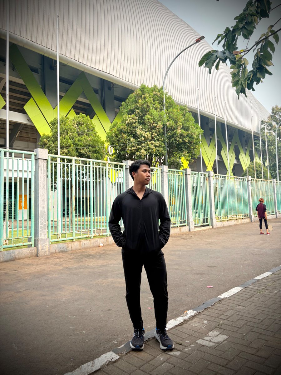 _NaziraAzzahra's tweet photo. Weekend emang waktu yang tepat untuk olahraga.

Hari ini lari 10 km saja dengan pace rata-rata 6:26 /km.

Kalian weekend ini sudah olahraga belum? https://t.co/8Hkj6NslSt