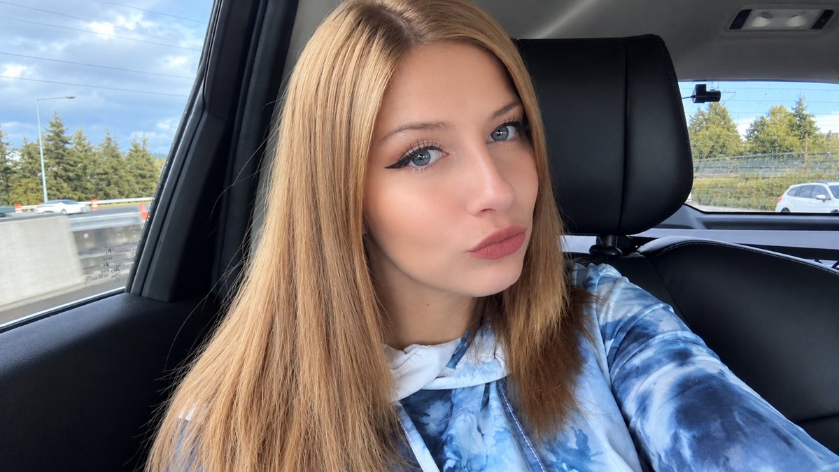 lexelush's tweet photo. New hair color 🤷‍♀️ https://t.co/CUViWyYdUC