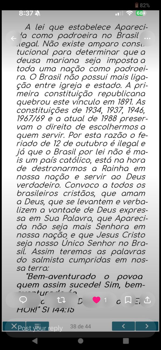 Boscardin's tweet photo. Carta aberta ao ministro @MinAMendonca, 

Caro ministro, 

Pelos relatos que recebo, o vídeo abaixo, de minha autoria, foi censurado. Ou por ordem sua, ou pelas plataformas, a quem o senhor entregou a tesoura para apagar, por conta própria e sem nova ordem judicial, qualquer "narrativa equivalente". Isso tem nome: censura prévia. A Constituição a proíbe duas vezes, no art. 5º, IX, e no art. 220, § 2º, que veda "toda e qualquer censura de natureza política, ideológica e artística". O senhor sabe disso. Parece ter decidido esquecer.

Esqueceu também regras do tribunal que hoje vice-preside. A Resolução TSE 23.610/2019 determina que a atuação da Justiça Eleitoral sobre conteúdos na internet se dê com a menor interferência possível no debate democrático (art. 38) e exige, sob pena de nulidade, a indicação da URL específica de cada conteúdo removido (art. 38, § 4º). O Marco Civil da Internet segue a mesma lógica (art. 19, § 1º). Uma ordem genérica, que transfere a empresa privada o juízo sobre o que é "equivalente", não é tutela jurisdicional. É terceirização da mordaça.

Todos os trechos do meu vídeo foram extraídos de reportagens e apresentados no contexto em que foram ditos. Não há ali ilícito eleitoral nem penal. Há fatos de notoriedade pública. Pergunto, então: o que exatamente o incomodou?

Terá sido ver autoridades evangélicas ofendendo autoridades eclesiásticas e símbolos católicos? Pegou mal para a denominação da qual o senhor é pastor?

Acaso não existiu o projeto que alterava a Lei 6.802/1980 para transformar a Padroeira do Brasil apenas em padroeira dos católicos apostólicos romanos?

Acaso Flávio não diz, em trecho do vídeo abaixo, que a primeira coisa que fará, se eleito, será "consagrar o Brasil a Nosso Senhor Jesus Cristo"? Num Estado que o art. 19, I, da Constituição declara laico, a promessa já é discutível. Criticá-la é dever cívico.

Acaso aquele deputado evangélico no vídeo não chamou o arcebispo e o papa de "vagabundos"?

Acaso aquele pastor de Bastos (SP) não chamou a Padroeira de "diabo fantasiado de azul"?

Acaso é invenção o vídeo de bolsonaristas tumultuando e tentando agredir funcionários da TV Aparecida no dia da Padroeira?

Acaso é mentira o texto, reproduzido abaixo, daquele que a imprensa aponta como pastor de Flávio, convocando o rebanho a liquidar a autoridade da Padroeira?

Diante desse conjunto de evidências, é crime perguntar se Flávio fará o que ele próprio promete no vídeo abaixo, algo que muitos brasileiros entenderiam como rebaixamento da Padroeira? A Corte que o senhor integra já respondeu que não. Na ADPF 130, afastou qualquer controle estatal prévio sobre o que se pode dizer. Na ADI 4451, garantiu o direito de criticar e satirizar candidatos em plena campanha. E um candidato se reconhecer numa crítica não transforma a crítica em mentira. Transforma, no máximo, em diagnóstico.

Não lhe parece que o senhor foi muito além dos poderes de juiz, que não são os de pastor, nem de Deus, ao mandar derrubar posts que diziam apenas "Nossa Senhora Aparecida, rogai por nós"? Há dois mil anos alguém já separou as jurisdições: "Dai a César o que é de César, e a Deus o que é de Deus". O senhor conhece o versículo melhor do que eu (acho). Parece ter confundido os balcões.

Voltaire escreveu o Tratado sobre a Tolerância depois que um tribunal católico, em Toulouse, mandou executar um protestante, Jean Calas. A história tem senso de humor: agora é um juiz protestante quem manda apagar preces católicas. O mesmo Voltaire ensinou que o fanatismo está para a superstição como o delírio está para a febre.

Montesquieu advertiu que todo homem que detém poder tende a abusar dele, e vai até onde encontra limites. O senhor pode muito. Não pode tudo. Confio que seus pares reverterão essas decisões autoritárias e esdrúxulas, proferidas a pedido de Flávio, o filho do homem. Do homem que o indicou à Corte.

Reflita, ministro. Não vivemos uma guerra santa, embora talvez exista na sua cabeça.

Não me intimidarei.