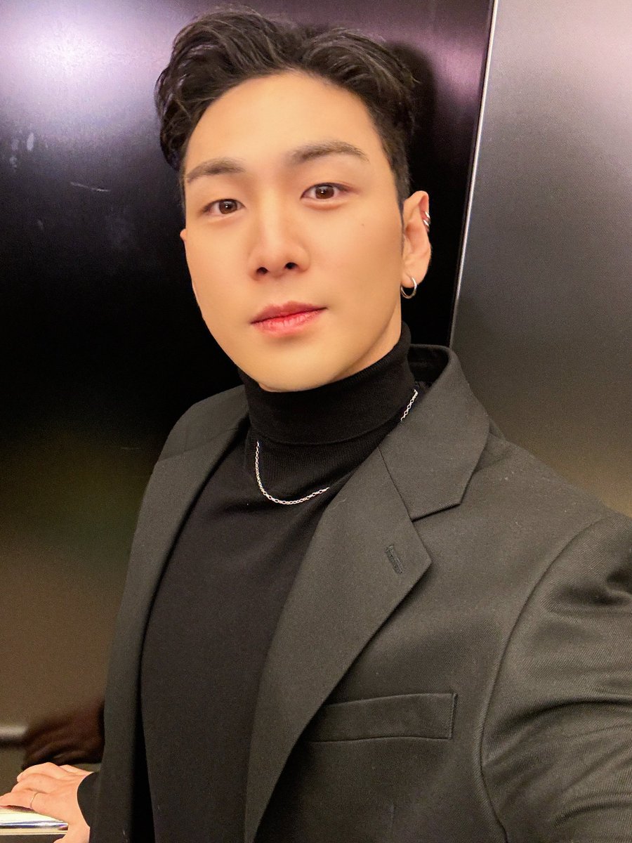BAEKUP0721's tweet photo. 261001 BAEK UP
#백호 #강동호 #BAEKHO #KANGDONGHO 

26.10
두려워하면서도 멈추지 않고
앞이 보이지 않아도 끝까지 가는
대단하고 대견한 너에게.

➜ [춘하추동] 백호(BAEKHO)가 보내는 사계절의 메시지 - 두 번째 가을 https://t.co/WLntAwV9sE https://t.co/3lC9l9w2j4