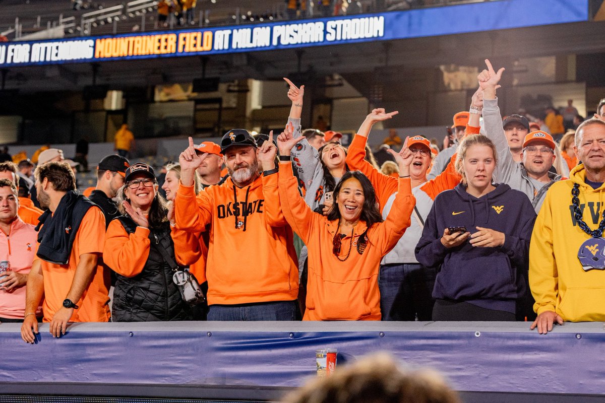 OSUAthletics's tweet photo. We 🧡 the Loyal &amp; True https://t.co/qRgVTjZeBF