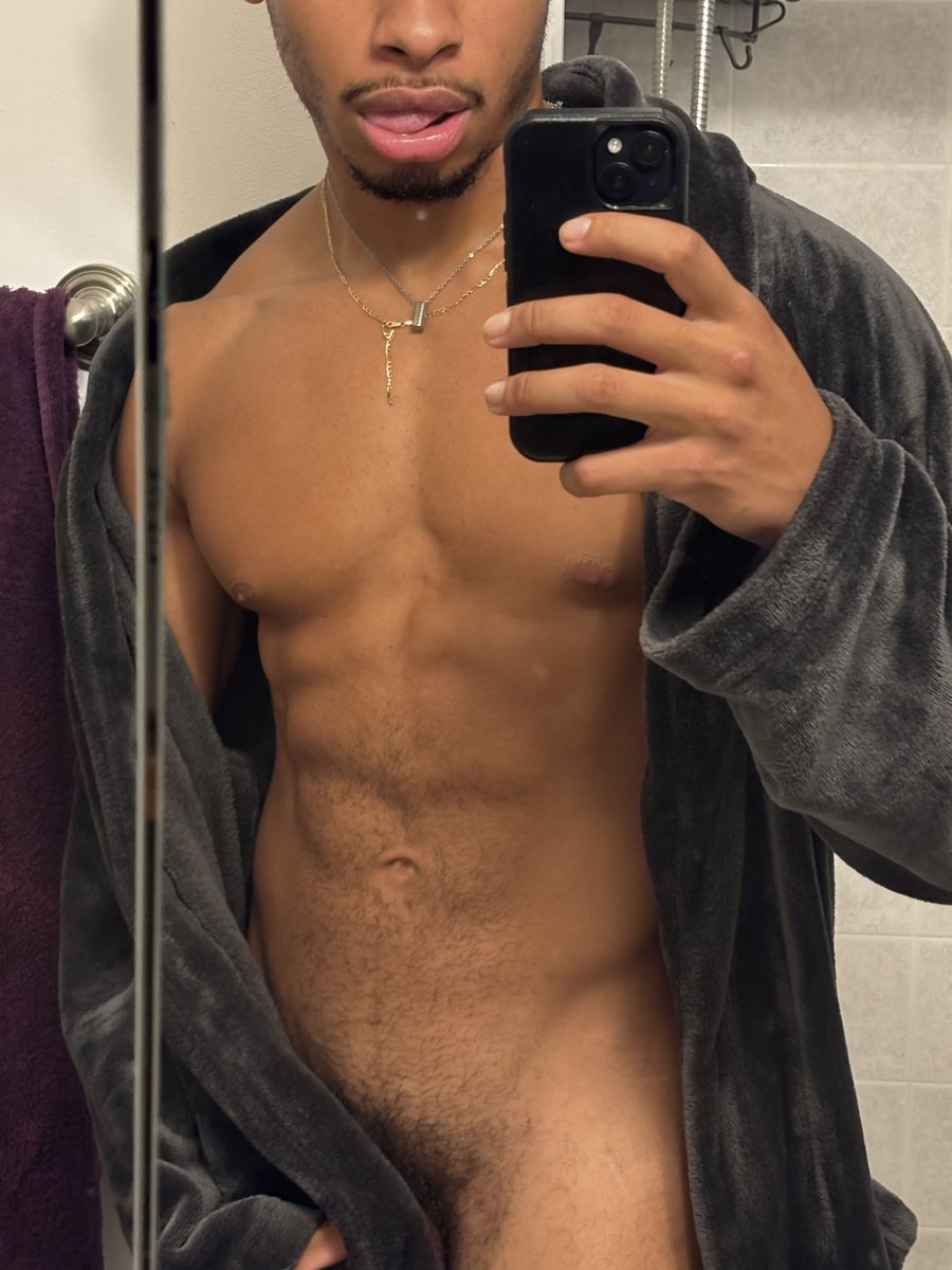 BeauTifuIIyBad's tweet photo. Bonsoir😘 https://t.co/dhfnUlfdRx