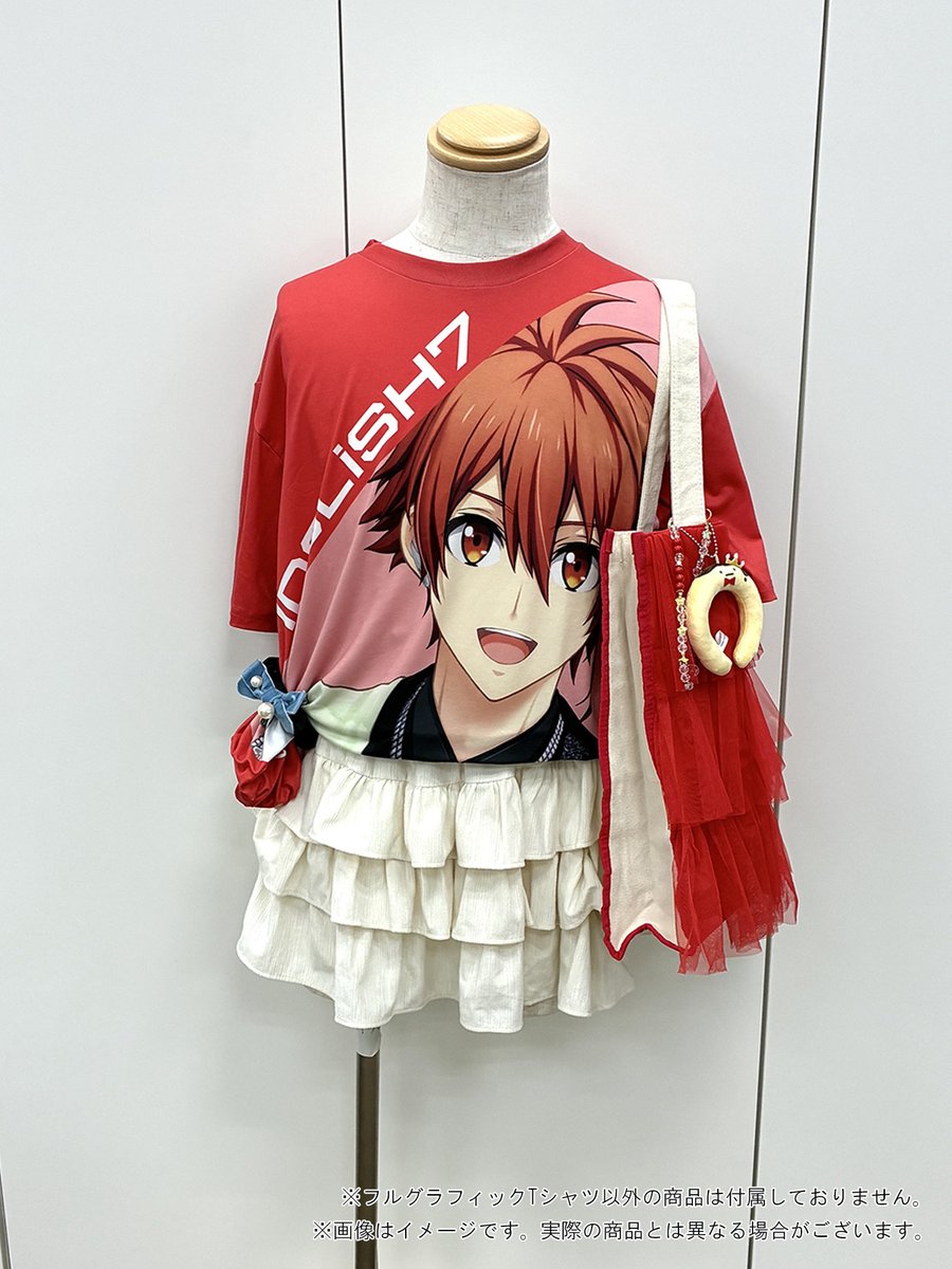 iD7_goods_01's tweet photo. 【グッズ情報】

フルグラフィックTシャツ～OPENING FESTIVAL ALL STAR～のご予約は本日9月27日(日)23:59まで！

アプリ『アイドリッシュセブン』でアイドルたちが着用していたものと同じデザインのTシャツです！

https://t.co/nYeJhZvX38 https://t.co/OGs3XwRBI6