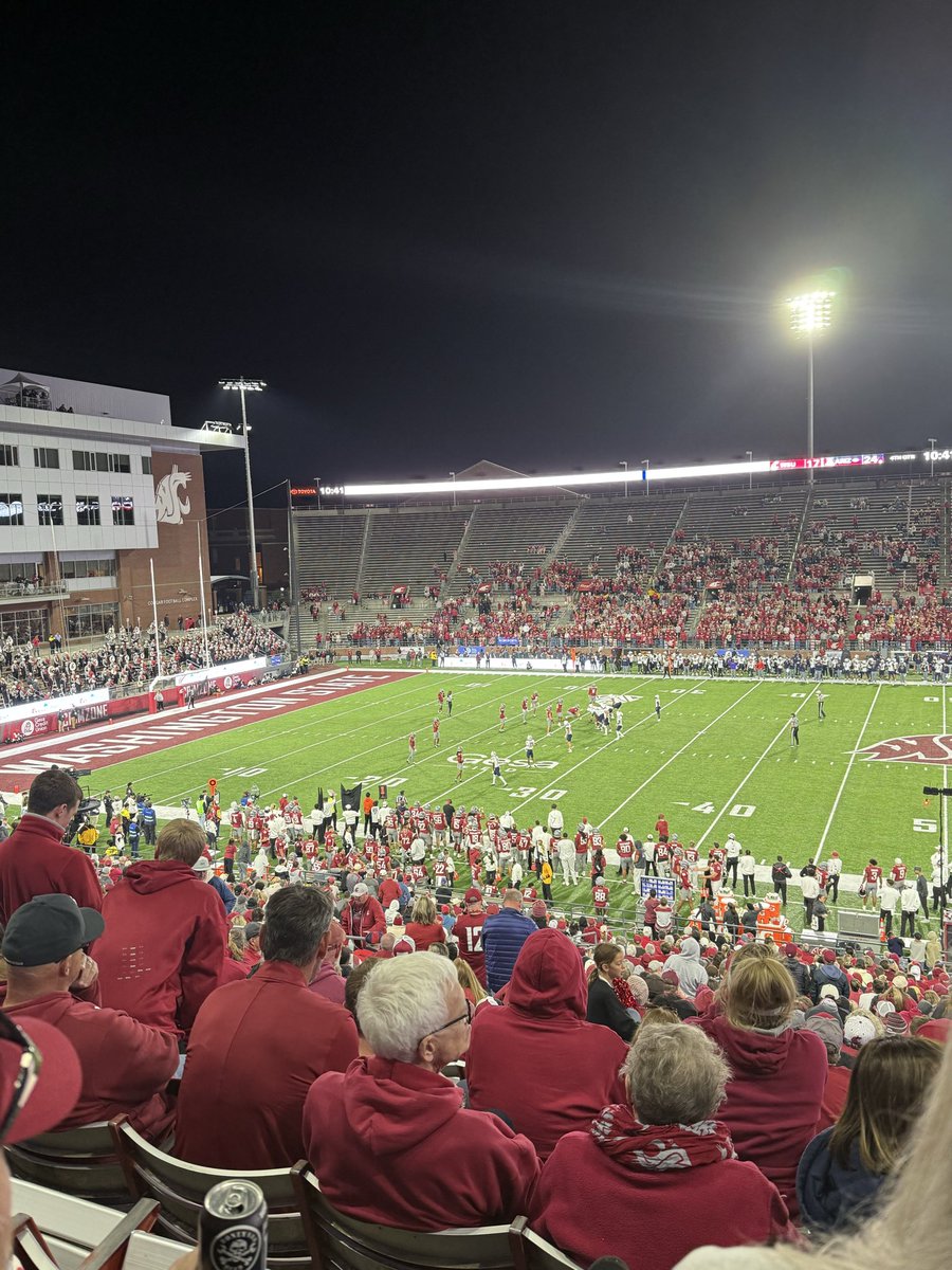TheMrTulsa's tweet photo. On a different note, the Cougs have to bench Pinnick https://t.co/n9gPOr3nNb