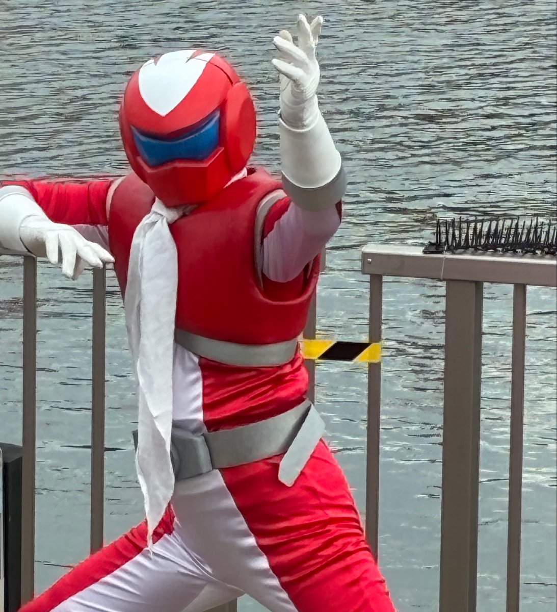 KBT1010's tweet photo. ざこばの朝市のヒーローショー。仮面戦士ナイスマン。テーマソングの『地獄の何かをぶっ飛ばせ』がツボ。なんだ『地獄の何か』て笑 https://t.co/f5Nw9wpFll